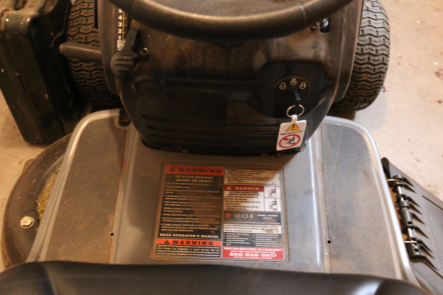 Craftsman LT 1500 Riding Lawn Mower with Gas Cans