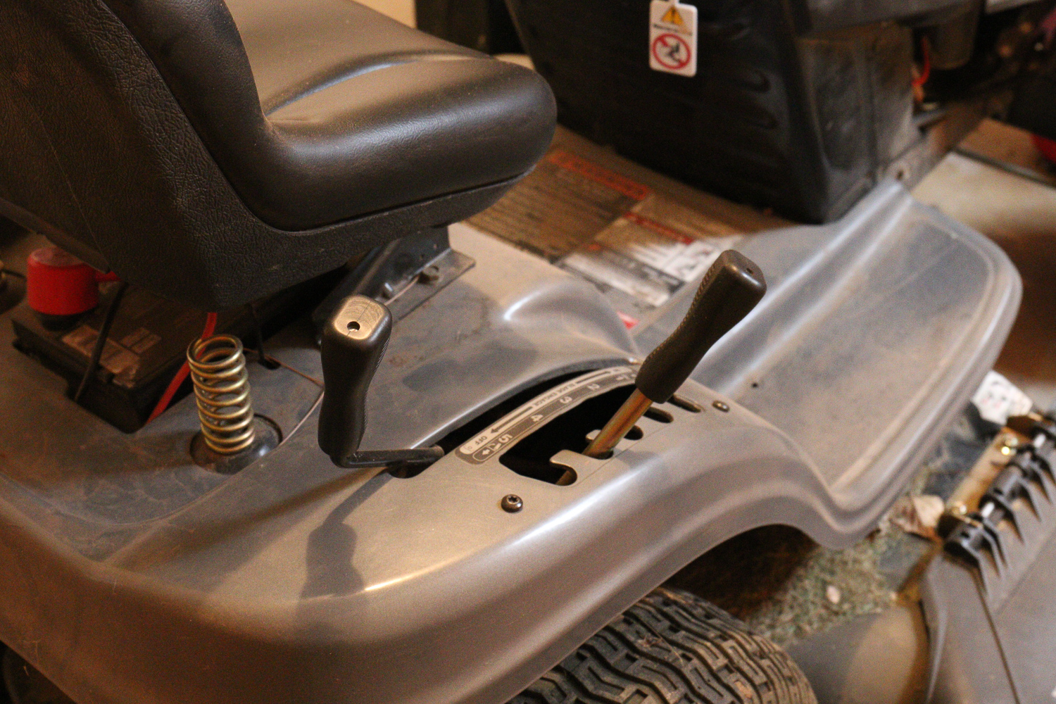 Craftsman LT 1500 Riding Lawn Mower with Gas Cans