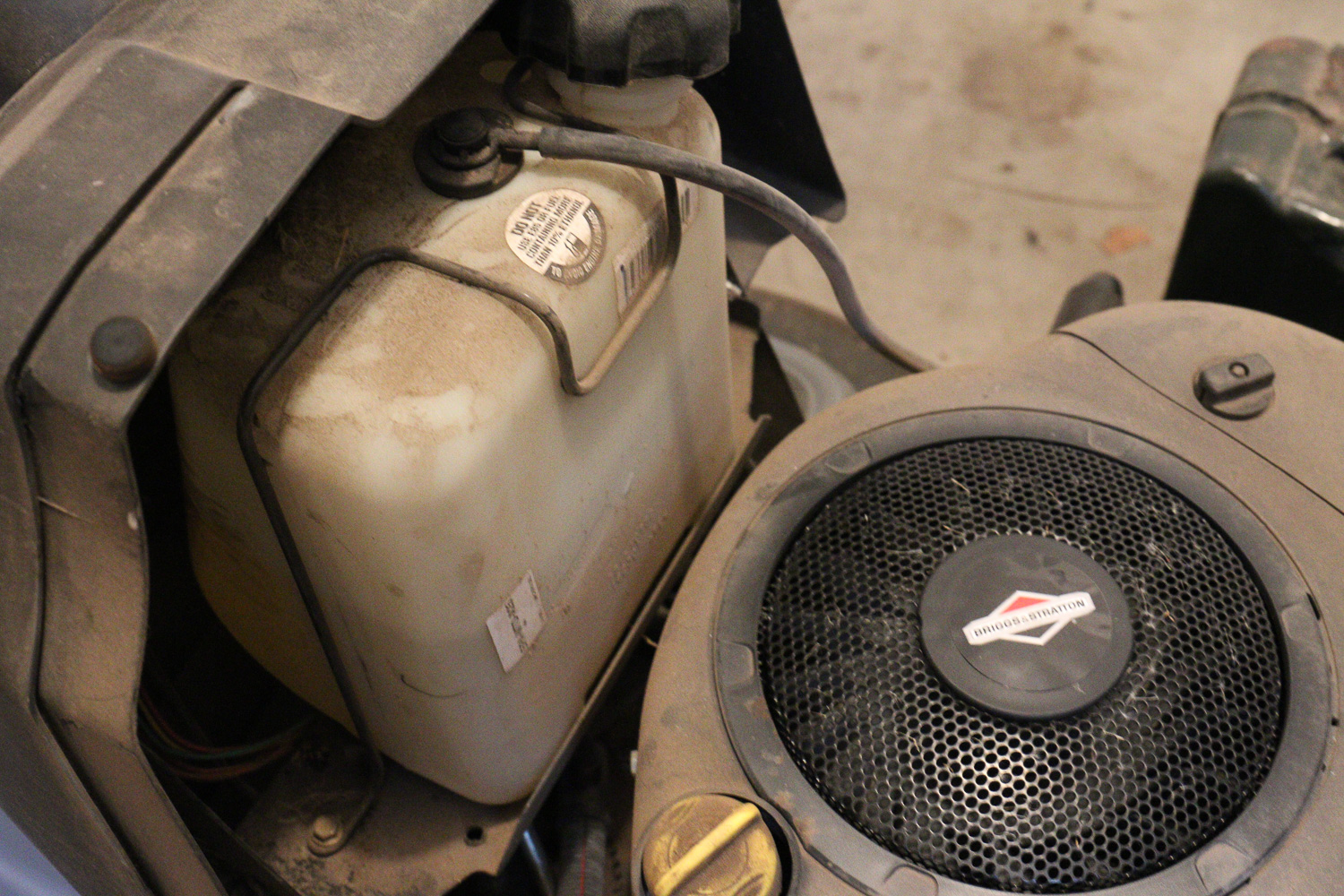 Craftsman LT 1500 Riding Lawn Mower with Gas Cans