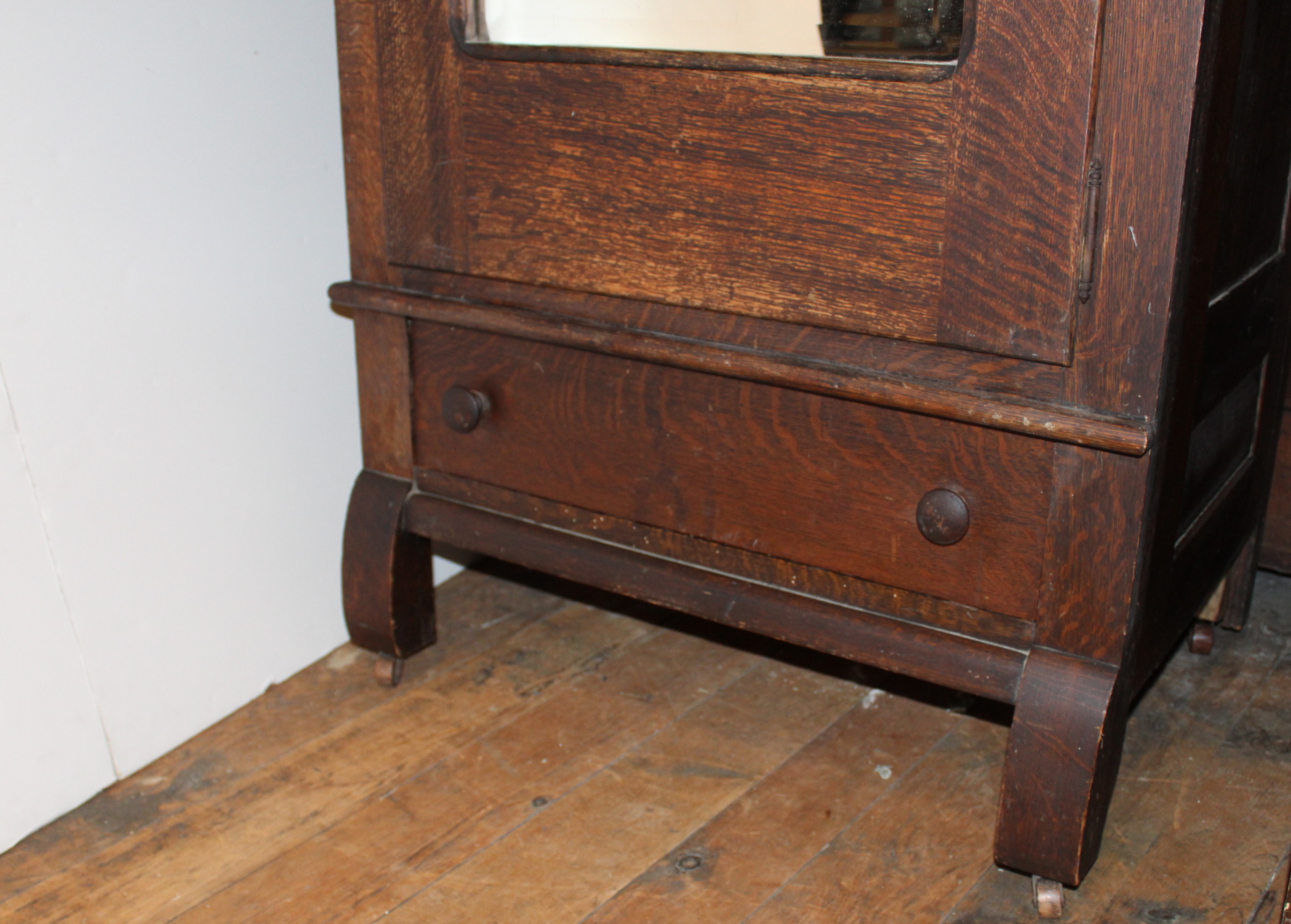 Antique Tiger Oak Wardrobe With Mirror