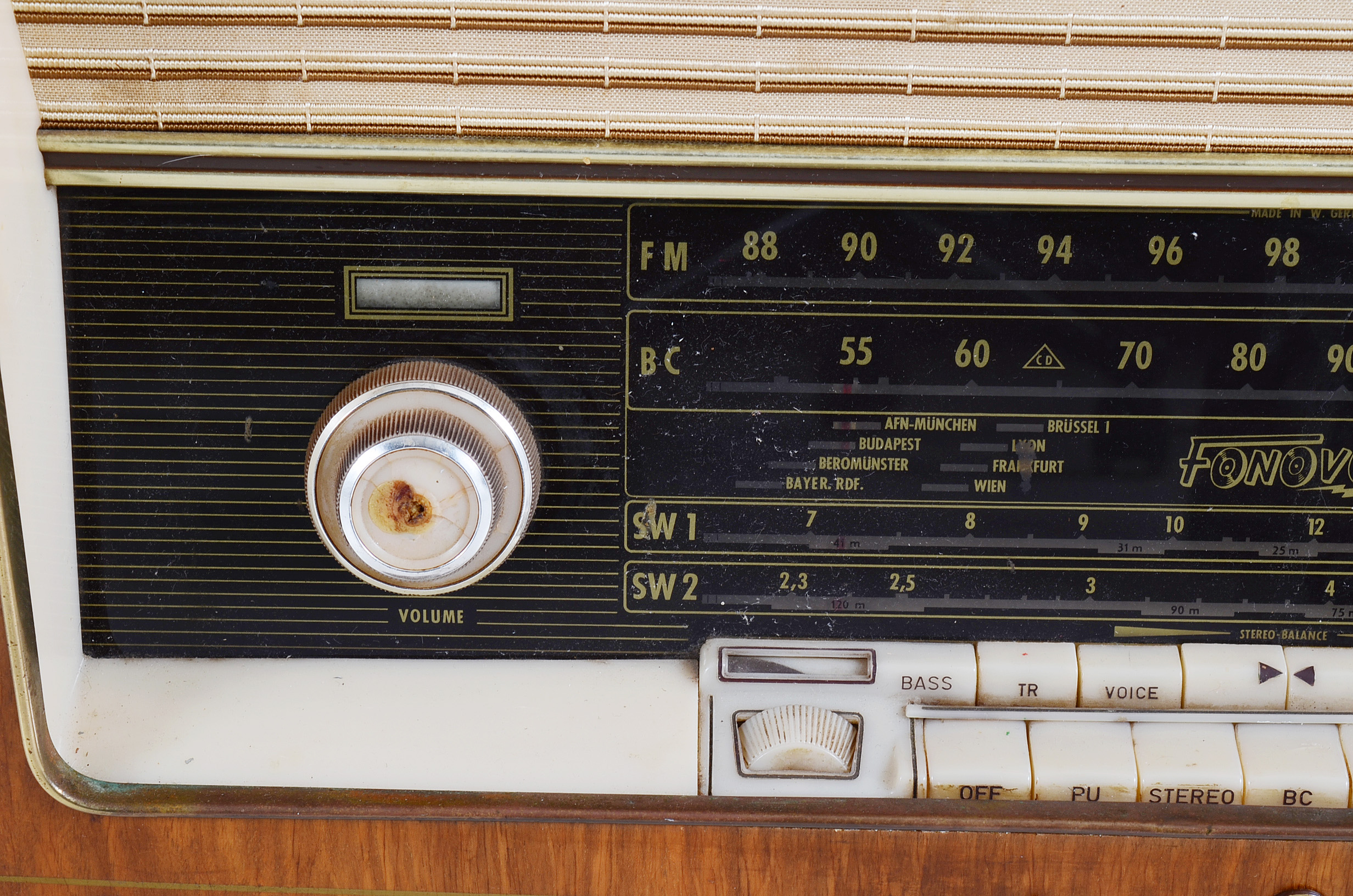 Vintage Fonovox Radio