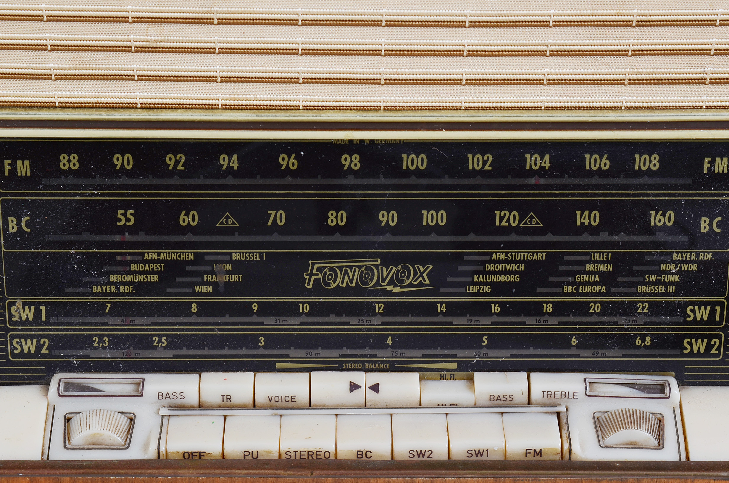 Vintage Fonovox Radio
