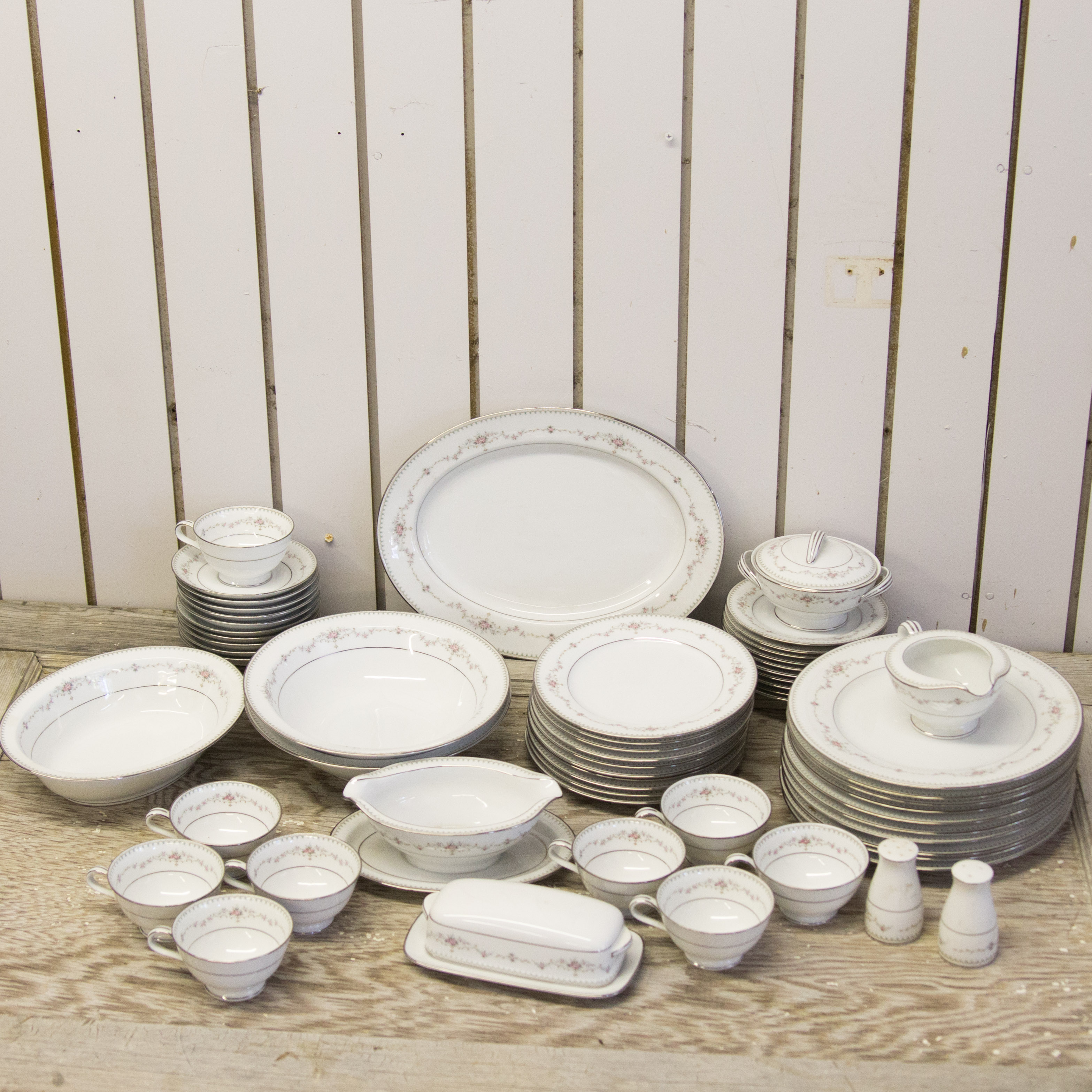 Noritake "Fairmont" Pattern China Set