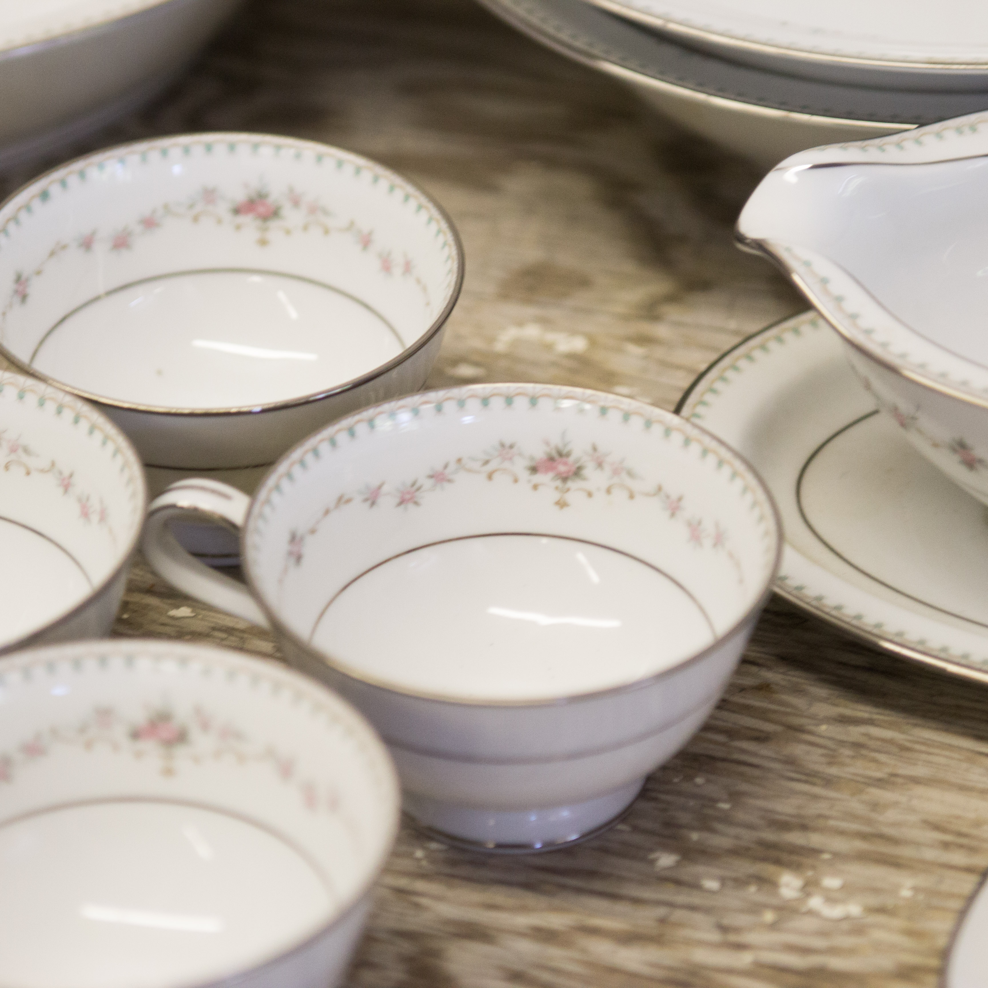 Noritake "Fairmont" Pattern China Set