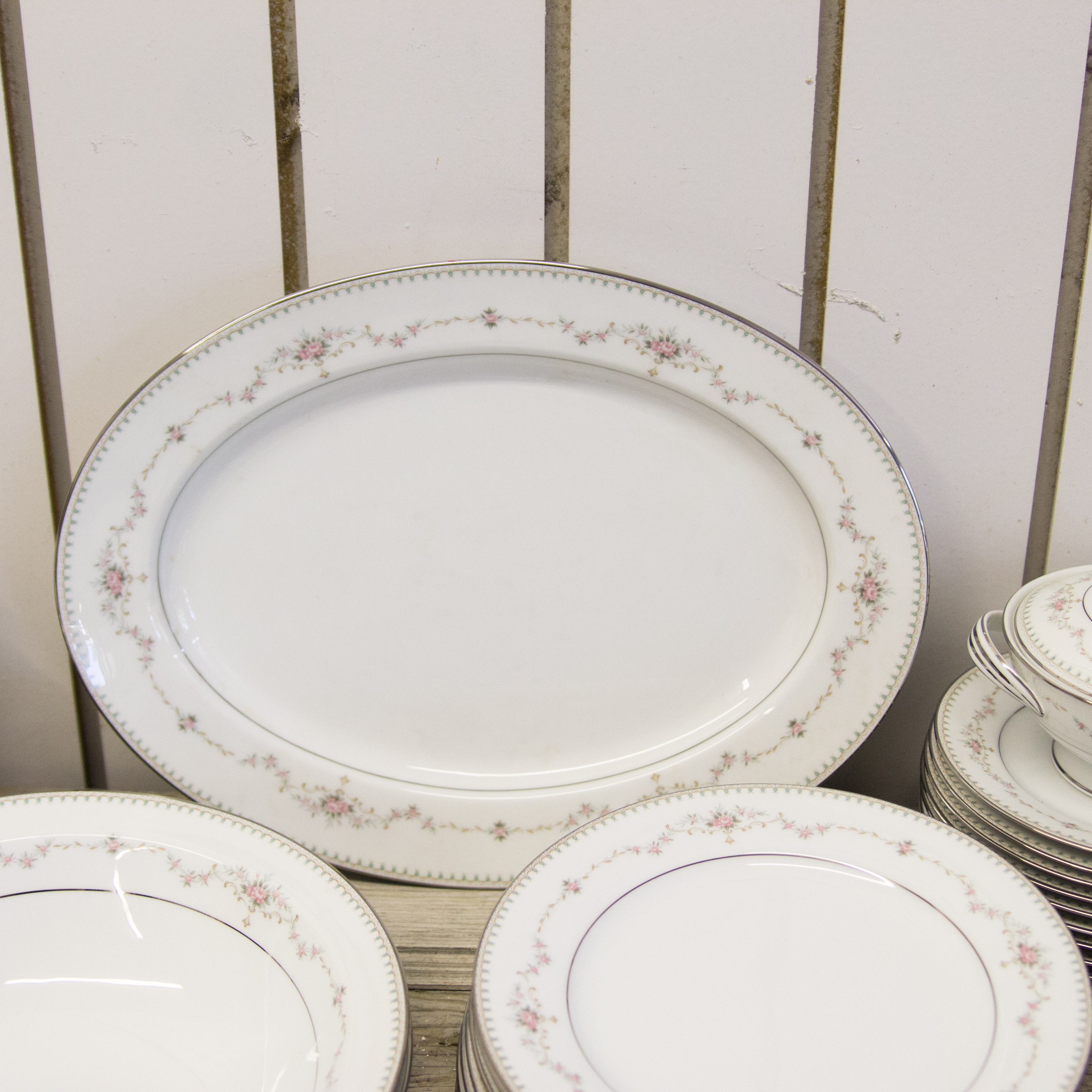 Noritake "Fairmont" Pattern China Set