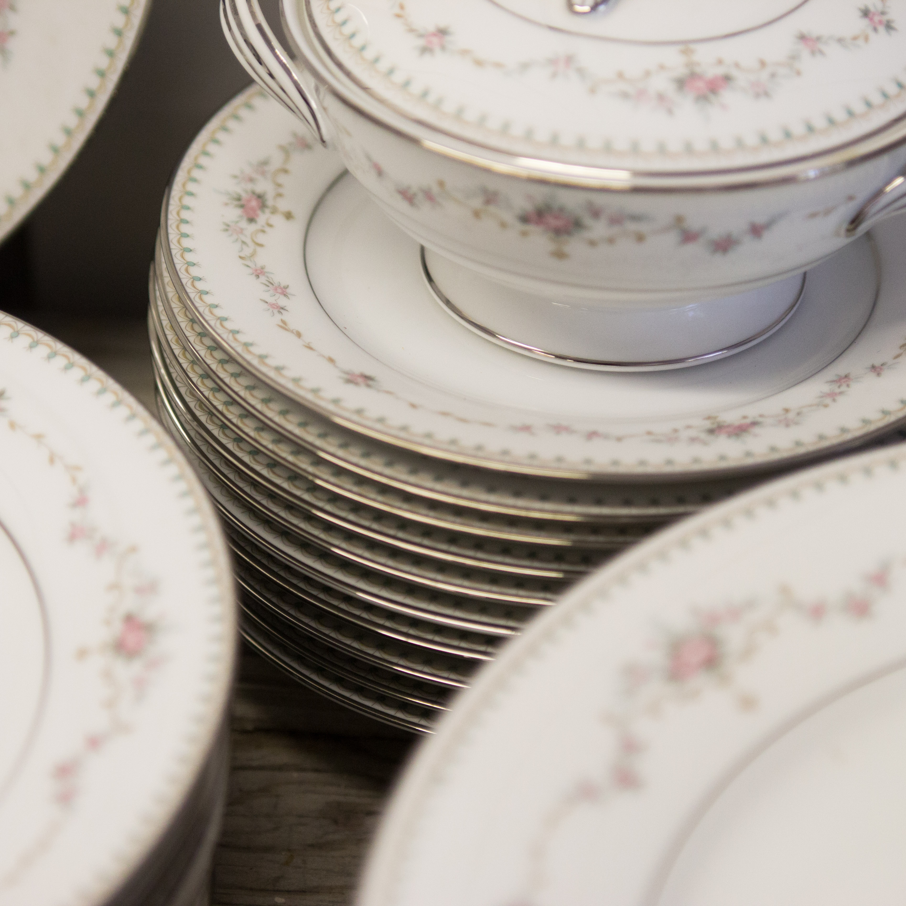 Noritake "Fairmont" Pattern China Set