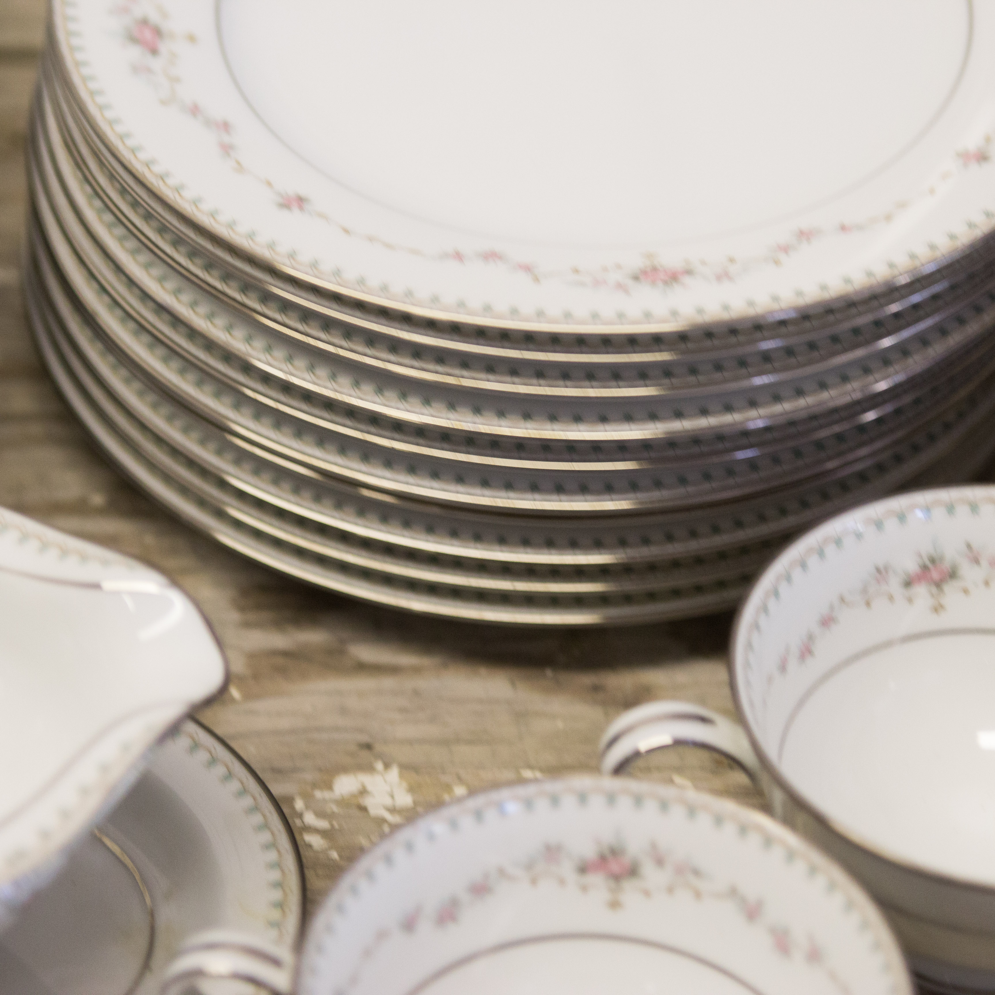 Noritake "Fairmont" Pattern China Set