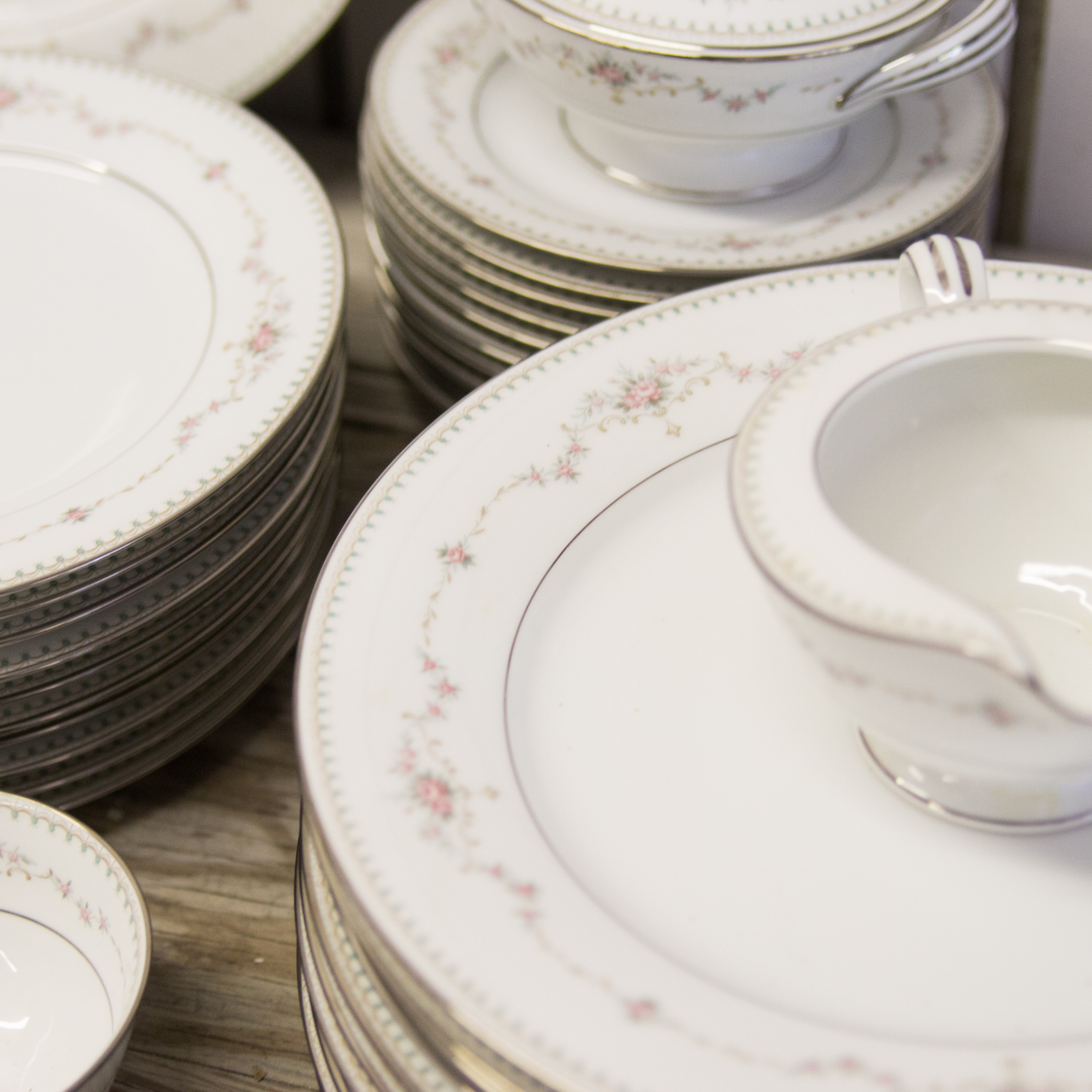 Noritake "Fairmont" Pattern China Set