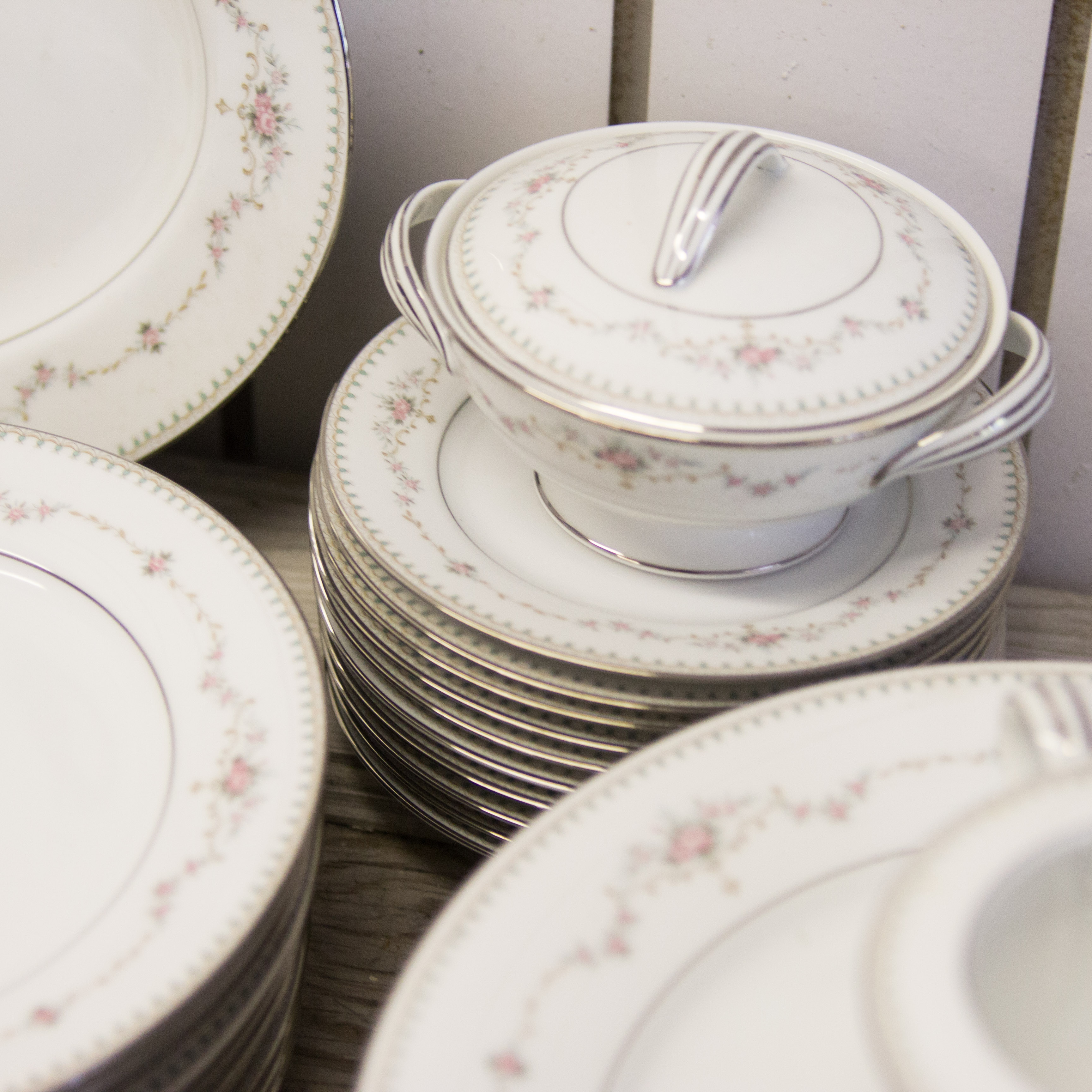 Noritake "Fairmont" Pattern China Set