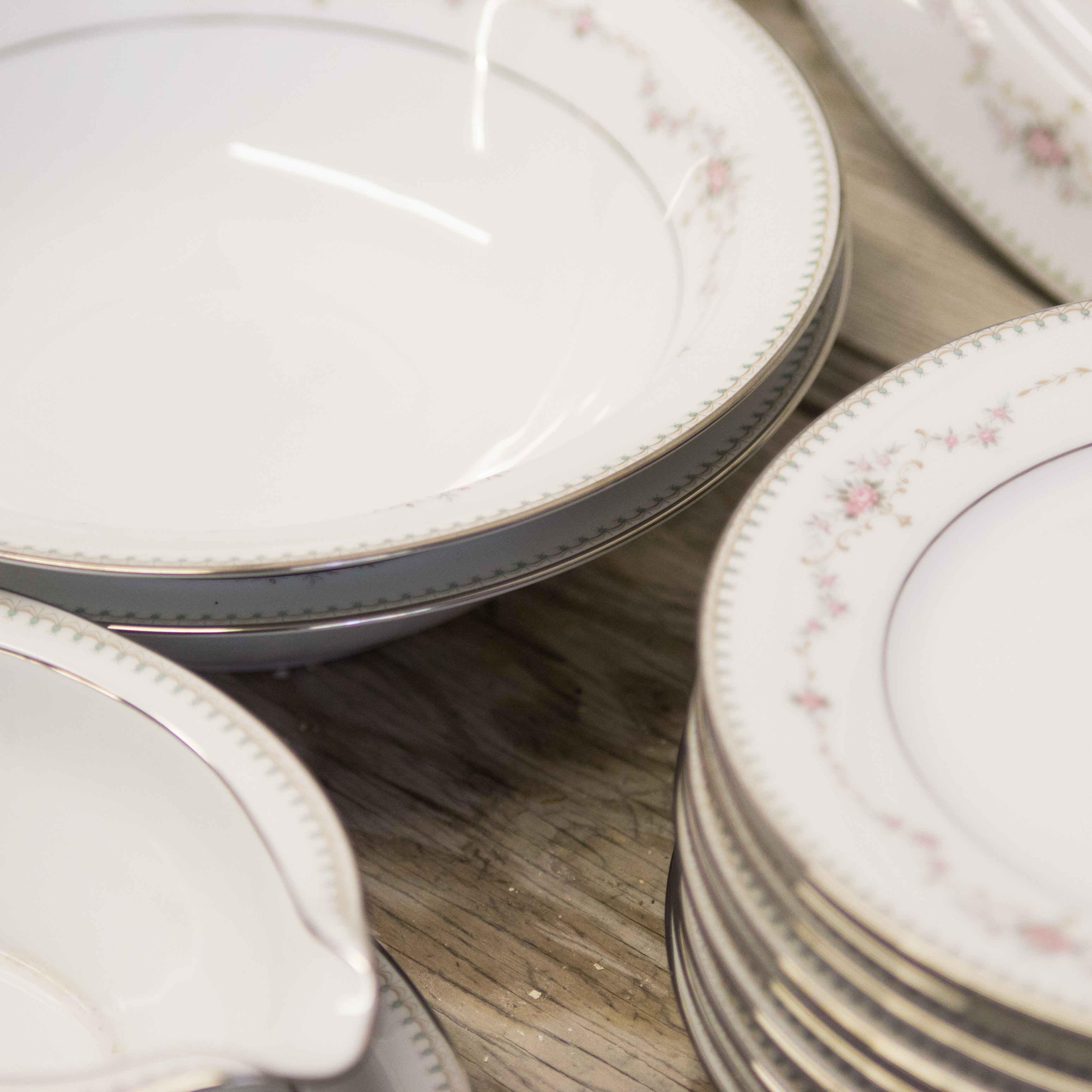 Noritake "Fairmont" Pattern China Set