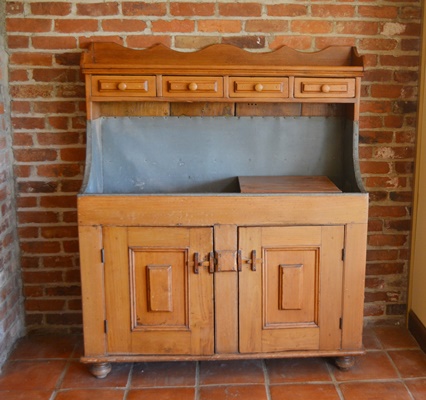 Vintage Wood Dry Sink