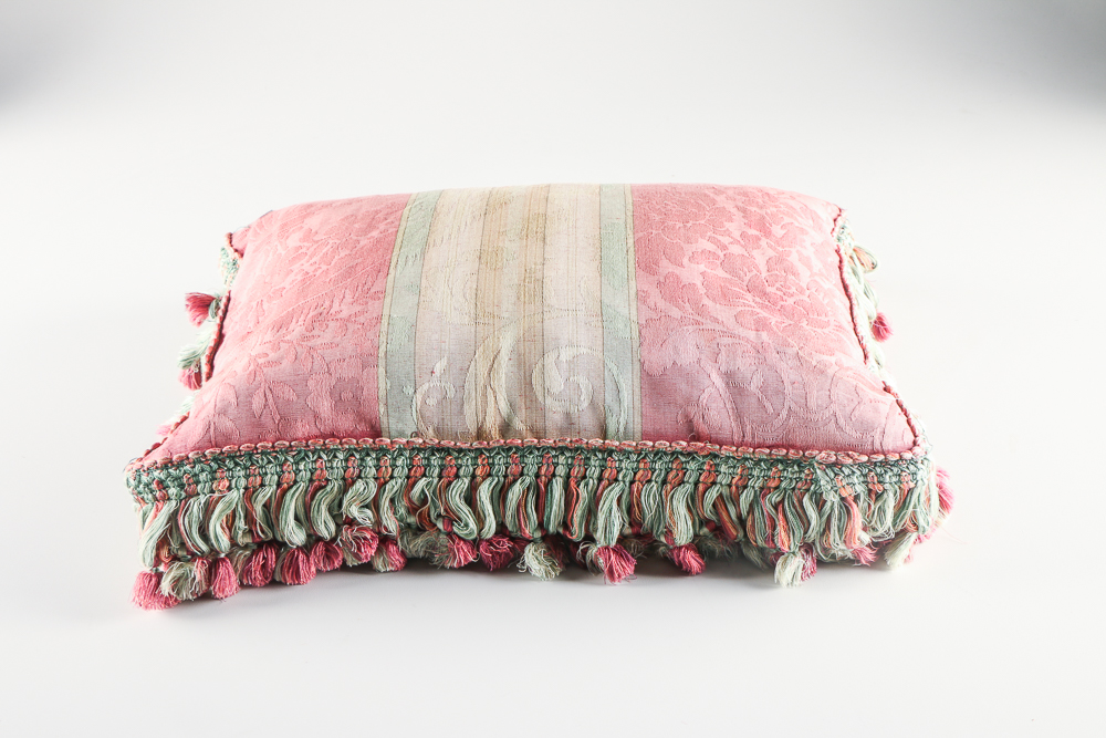 Assortment of Décor Pillows