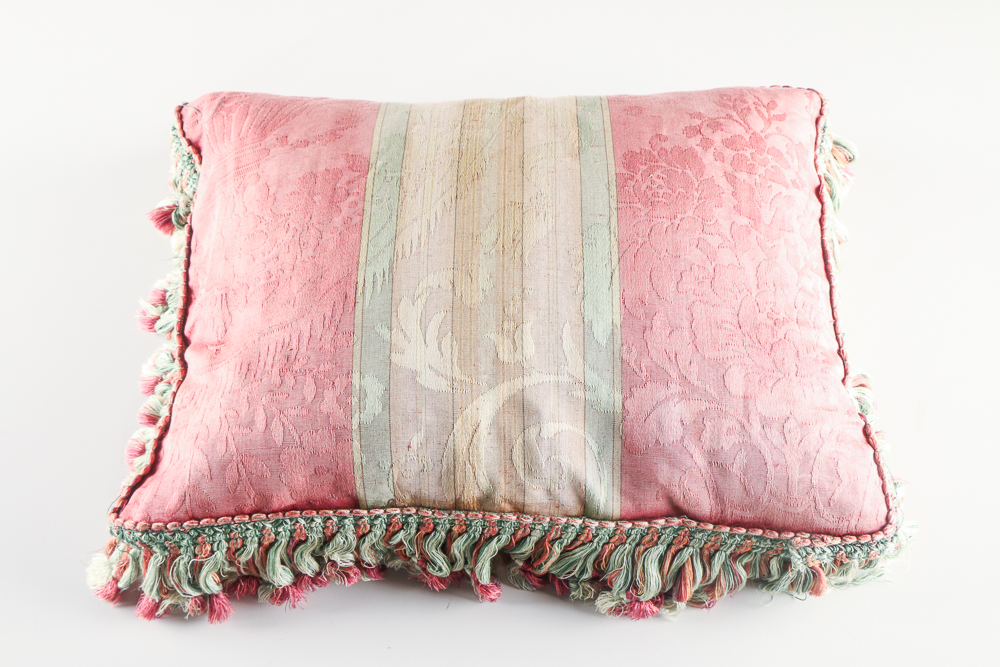 Assortment of Décor Pillows