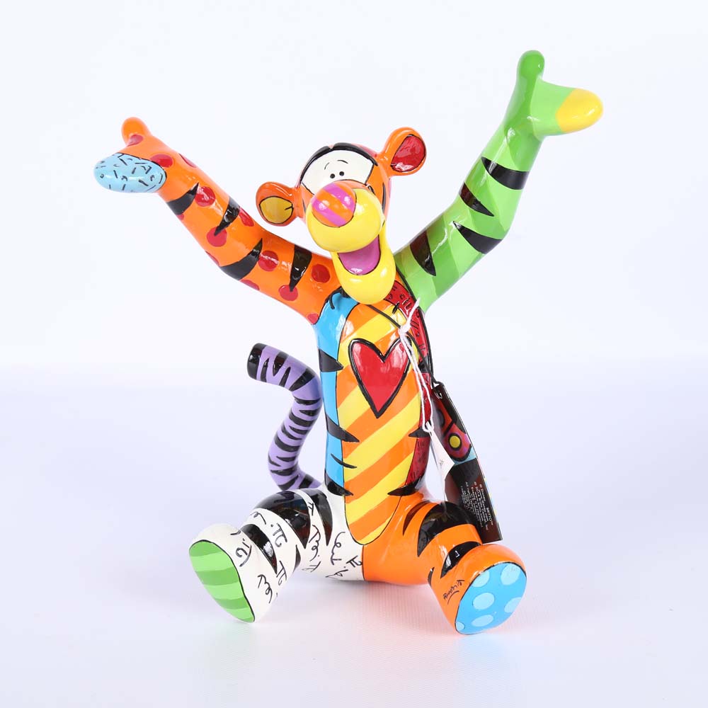 Disney Showcase Collection "Tigger" Figurine