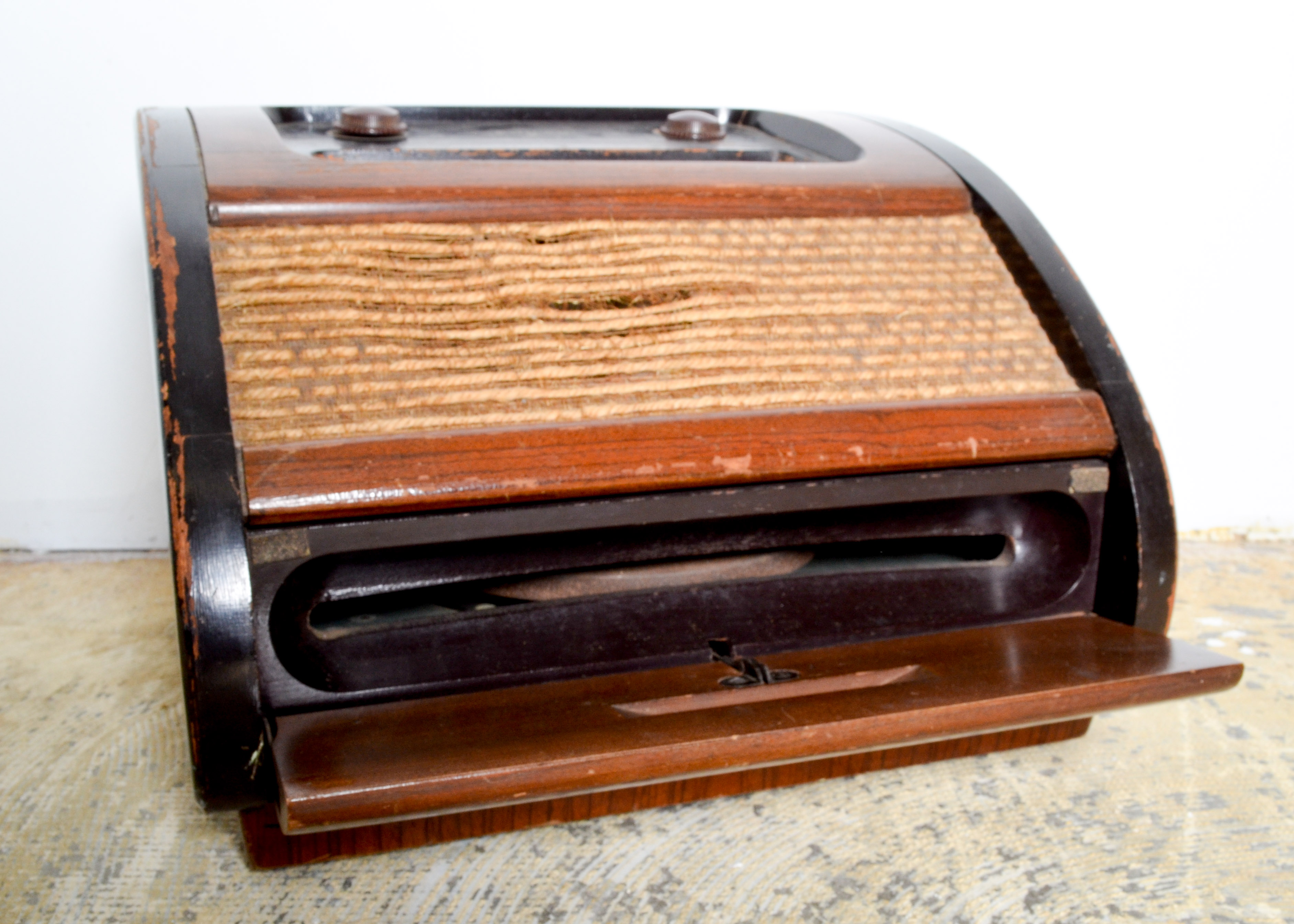 Vintage Philco Radio