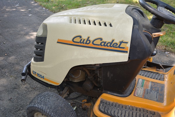 Cub Cadet GT1554 Riding Mower
