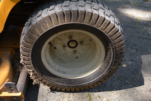 Cub Cadet GT1554 Riding Mower