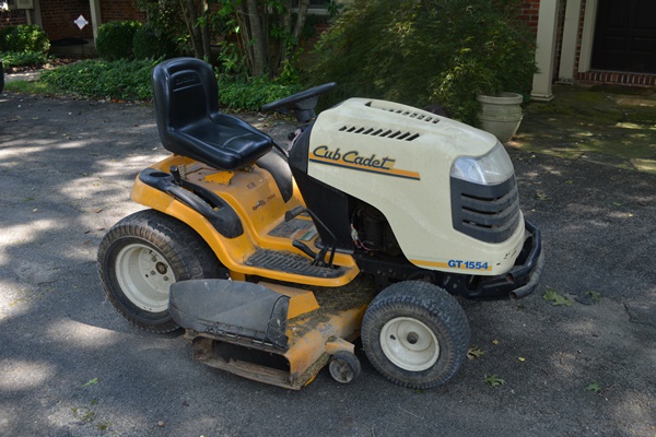 Cub Cadet GT1554 Riding Mower
