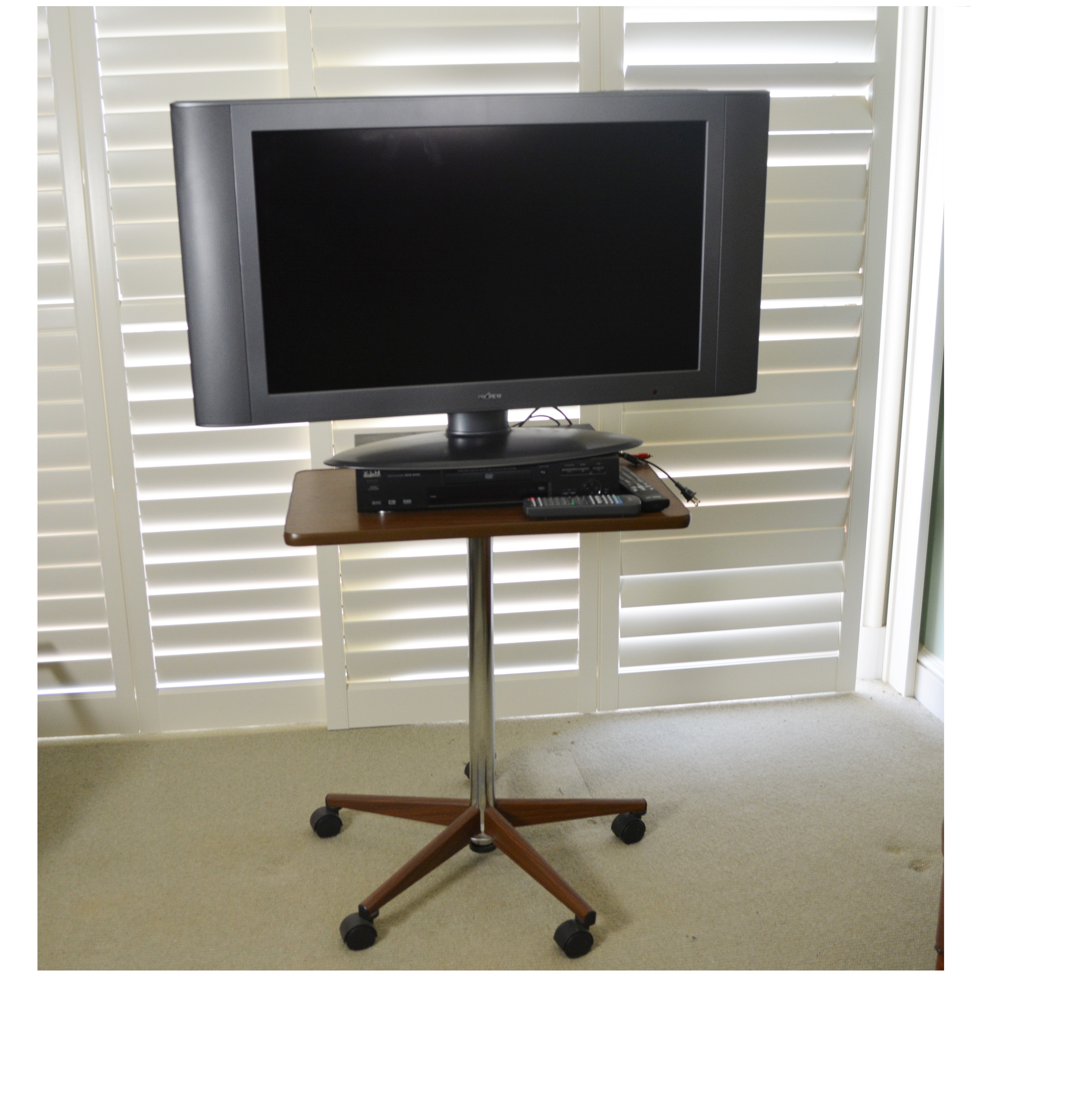 32" Proview LCD Television and KLH DVD Player