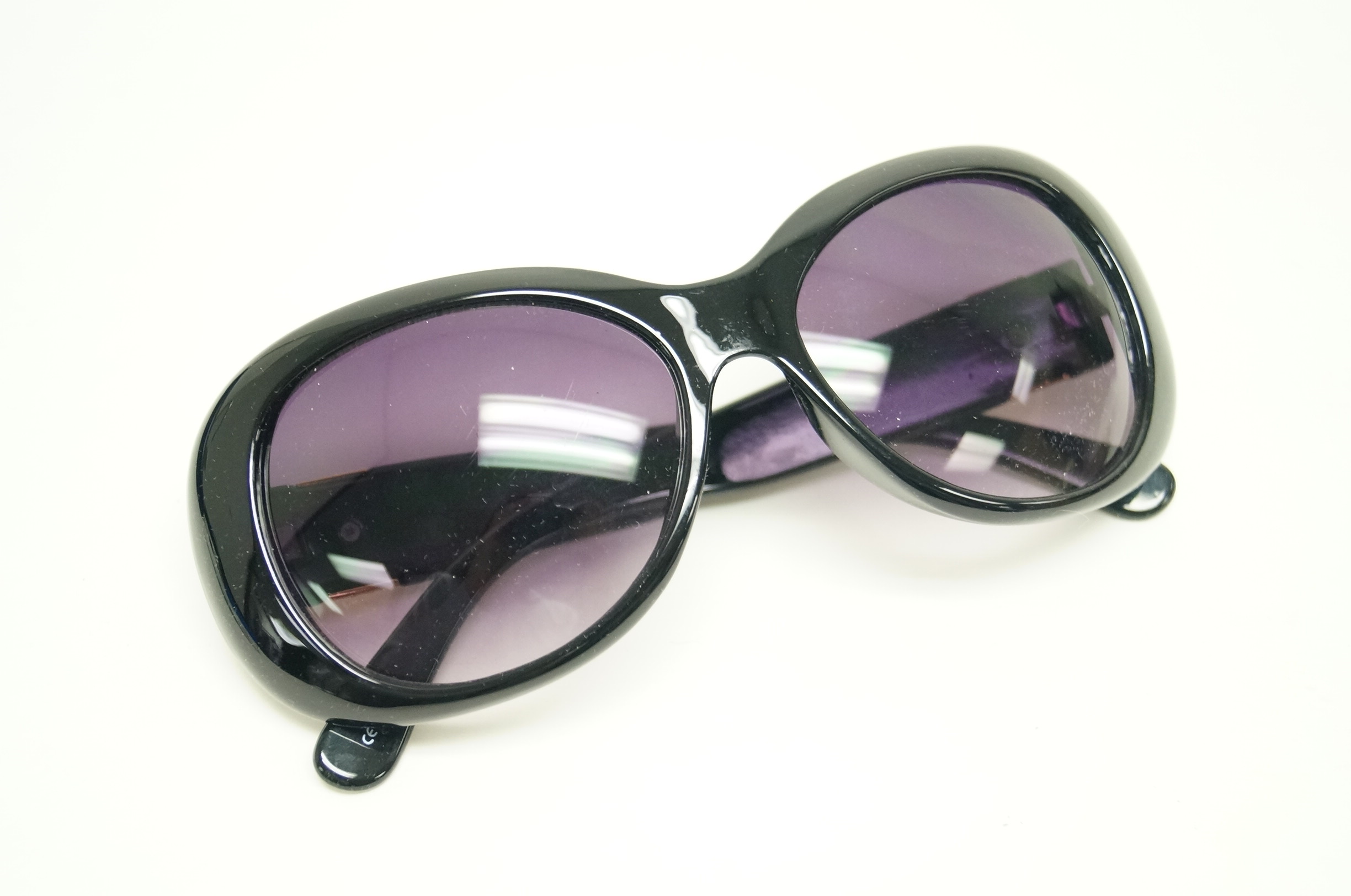 Camrose and Kross Jacqueline Bouvier Kennedy Sunglasses