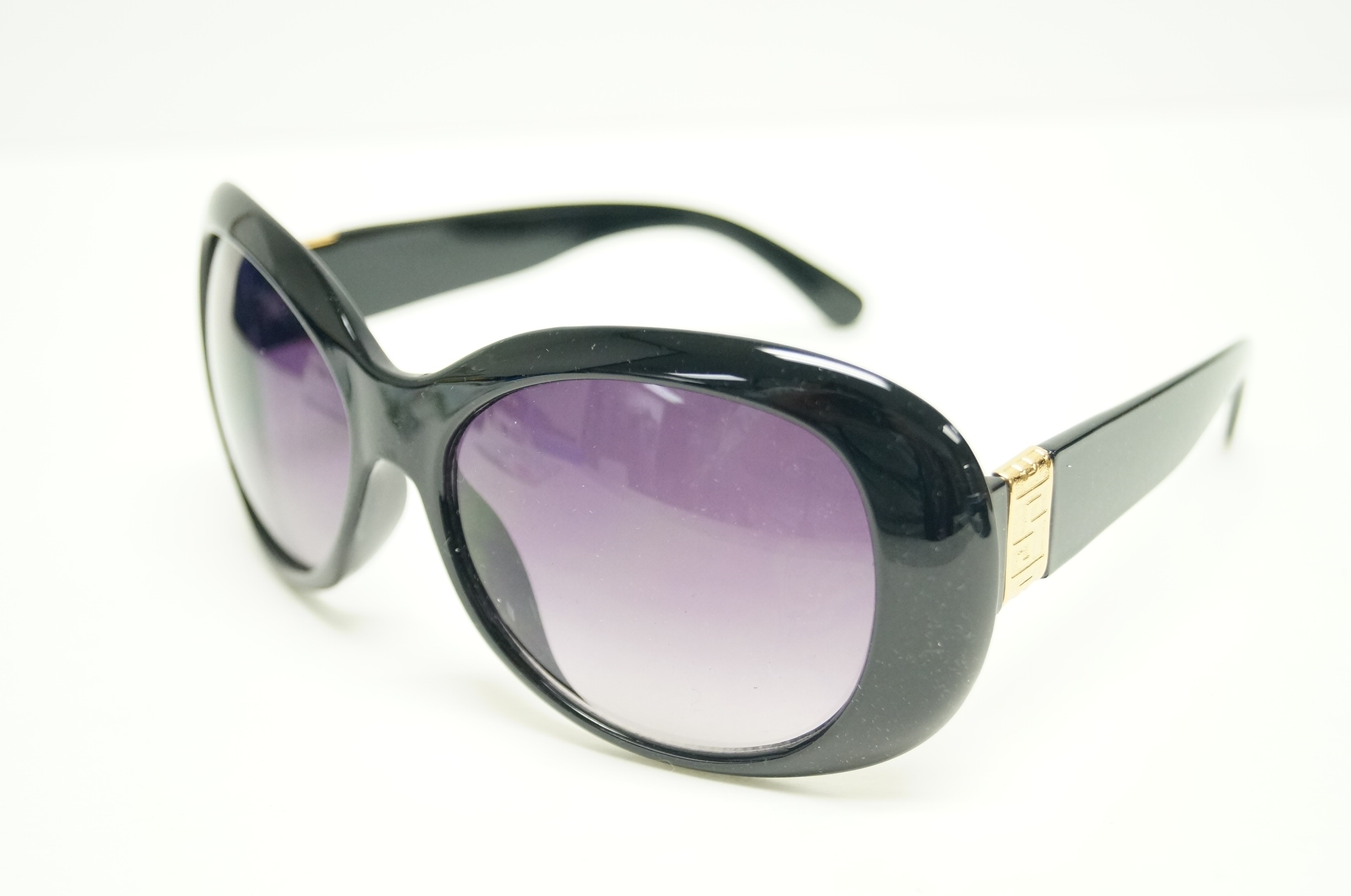 Camrose and Kross Jacqueline Bouvier Kennedy Sunglasses