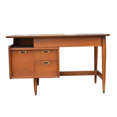 Mid-Century Danish Modern E. Mainline Office Desk Mid-Century Danish Modern E. Mainline Office Desk
