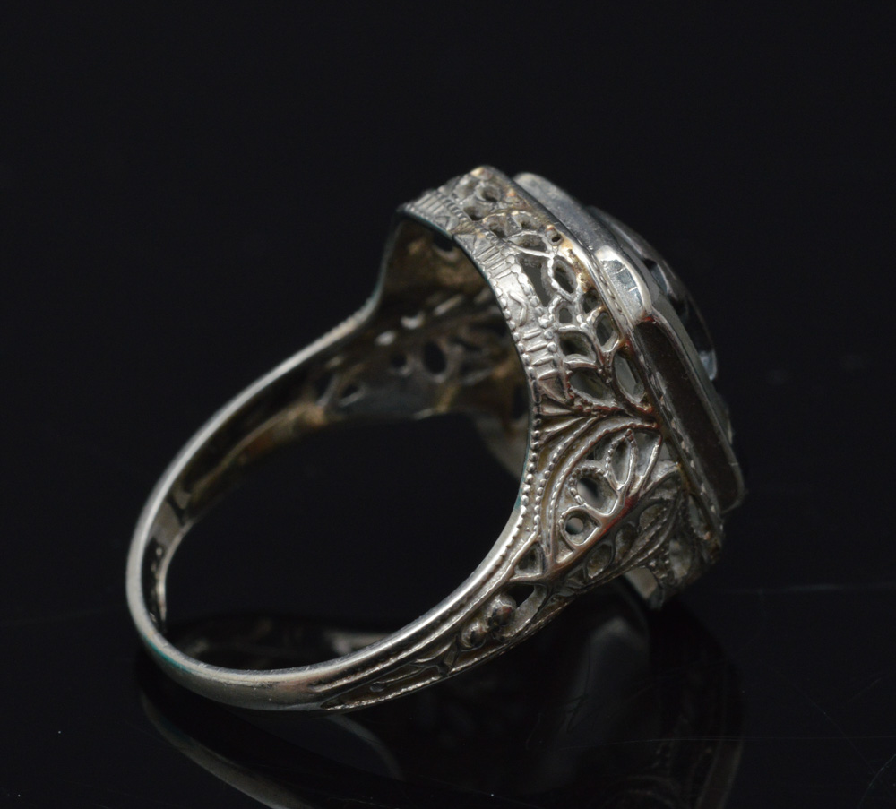 Vintage 14K White Gold Class Ring