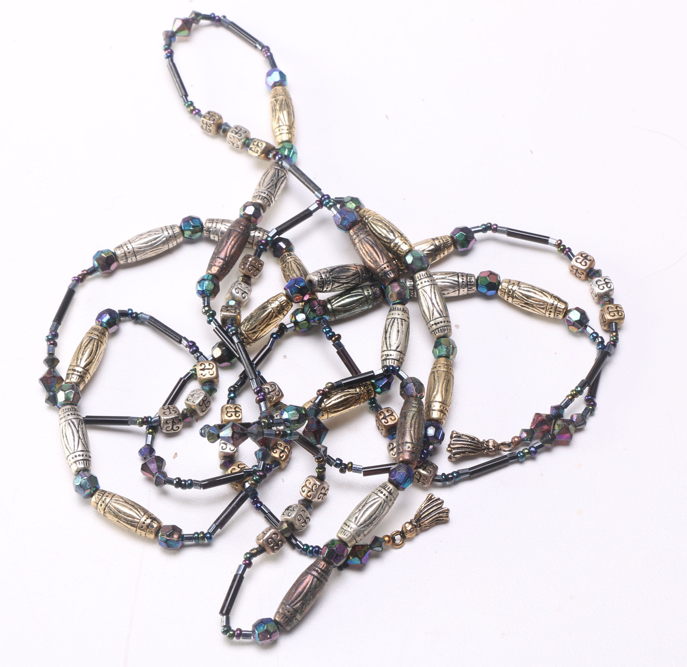 Assormtent of Costume Jewelry Necklaces