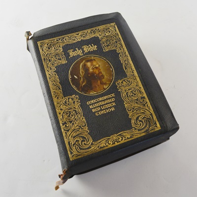 "The Holy Bible" Self Pronouncing, Red Letter, Reference, and Teachers Edition