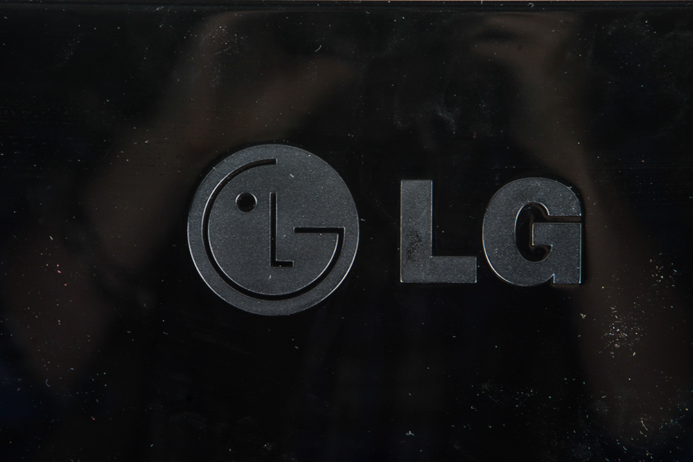 LG Flatron 23" E2340V Monitor