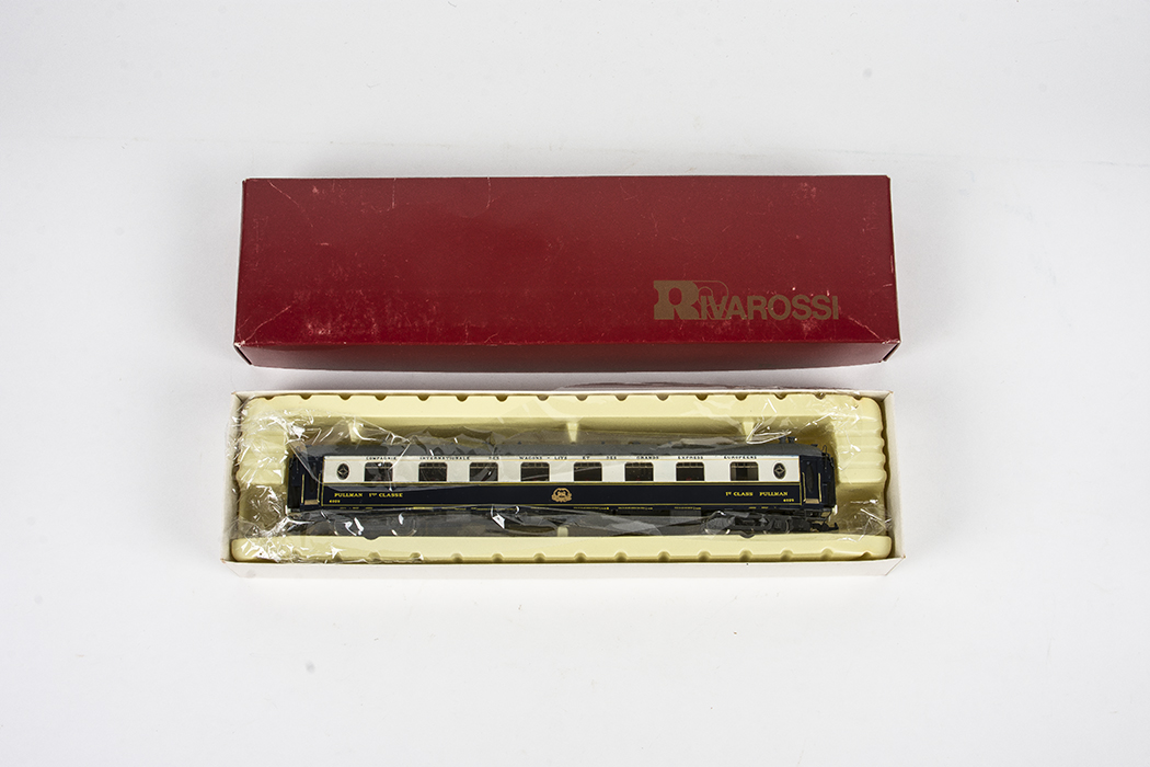 Rivarossi HO Gauge CIWL Orient Express 1st Class Pullman Car