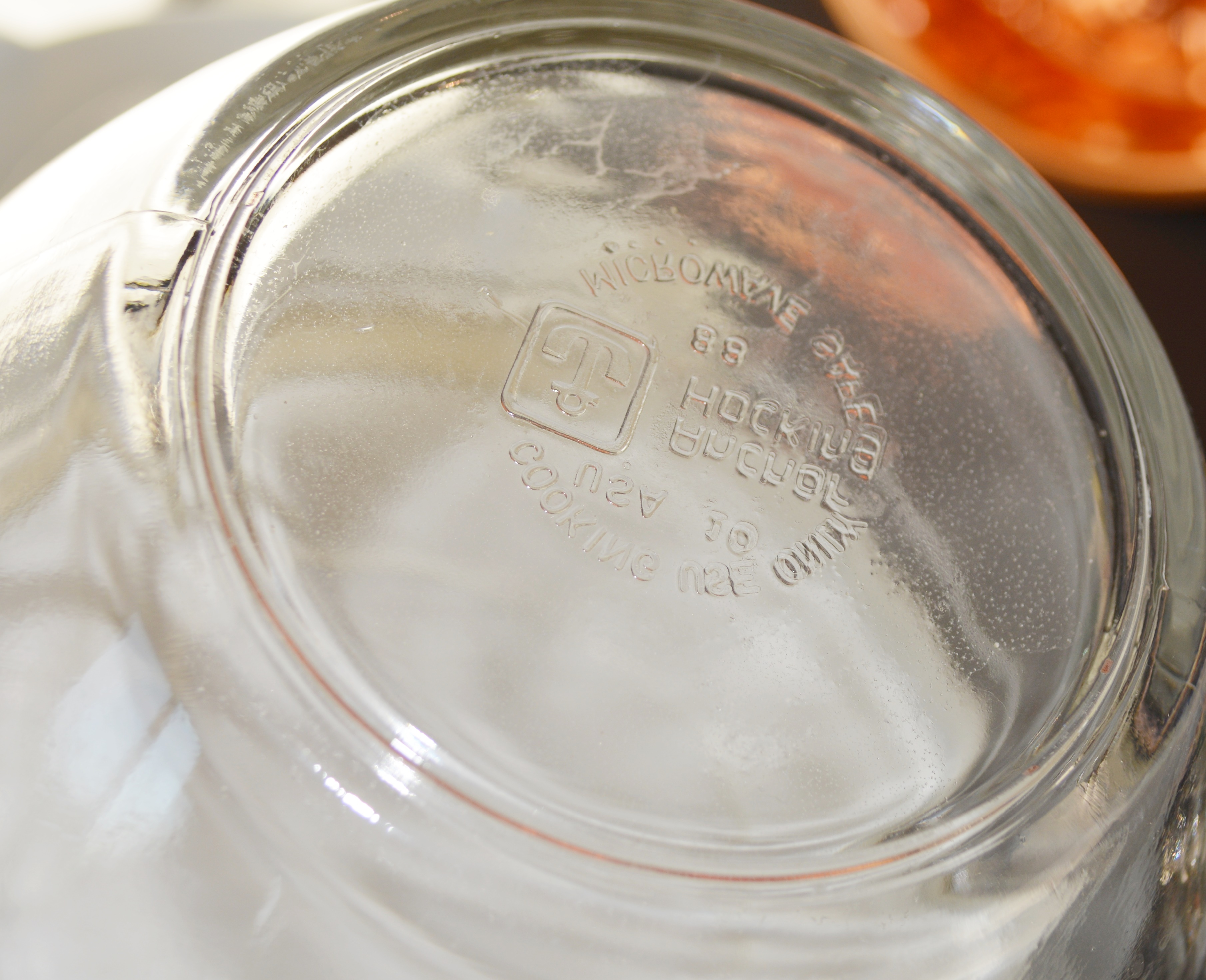 Kitchen Mixing Bowls and Gadgets