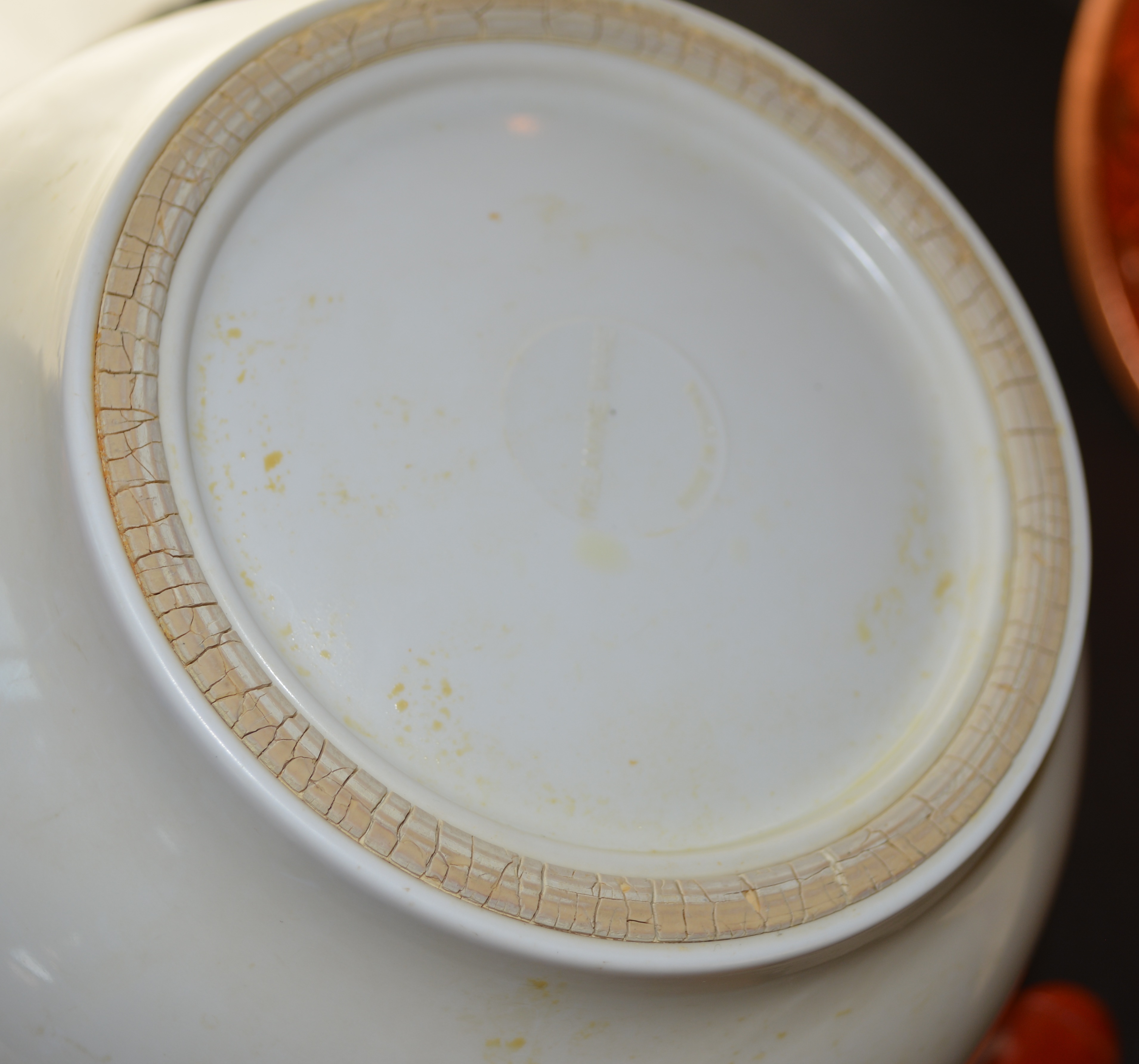 Kitchen Mixing Bowls and Gadgets