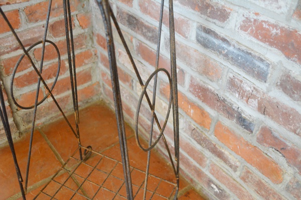 Vintage Metal Wire Plant Stand