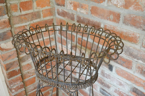 Vintage Metal Wire Plant Stand
