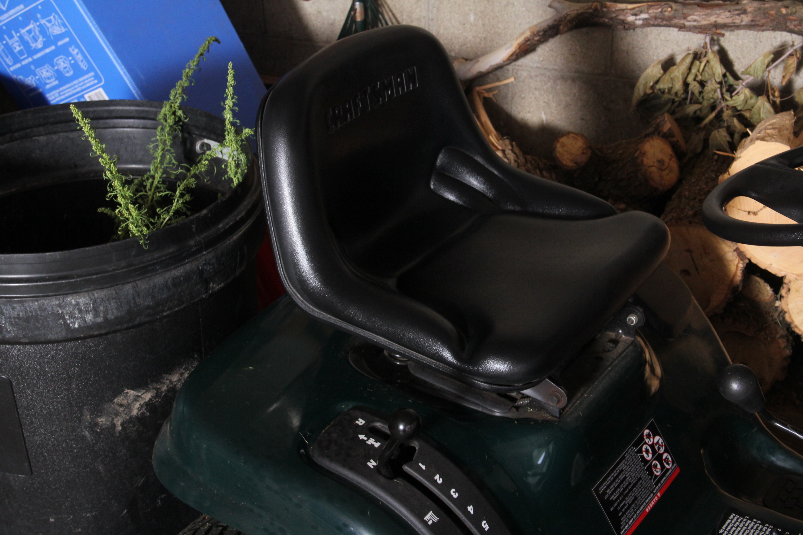 Craftsman LT1000 42" Riding Lawnmower and Snow Plow Attachment