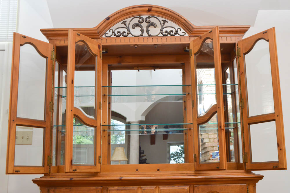 Broyhill Furniture Pine China Cabinet