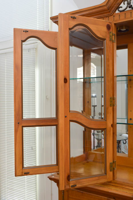 Broyhill Furniture Pine China Cabinet