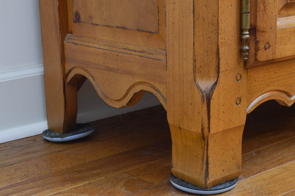 Broyhill Furniture Pine China Cabinet