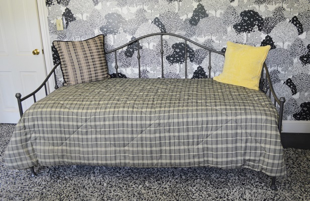 Black Metal Daybed, Mattress and Comforter