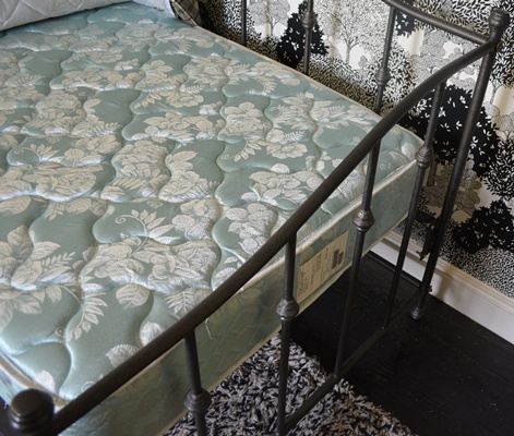 Black Metal Daybed, Mattress and Comforter