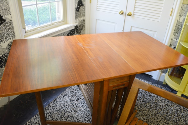 Wood Folding Game Table with Storage For Four Folding Chairs