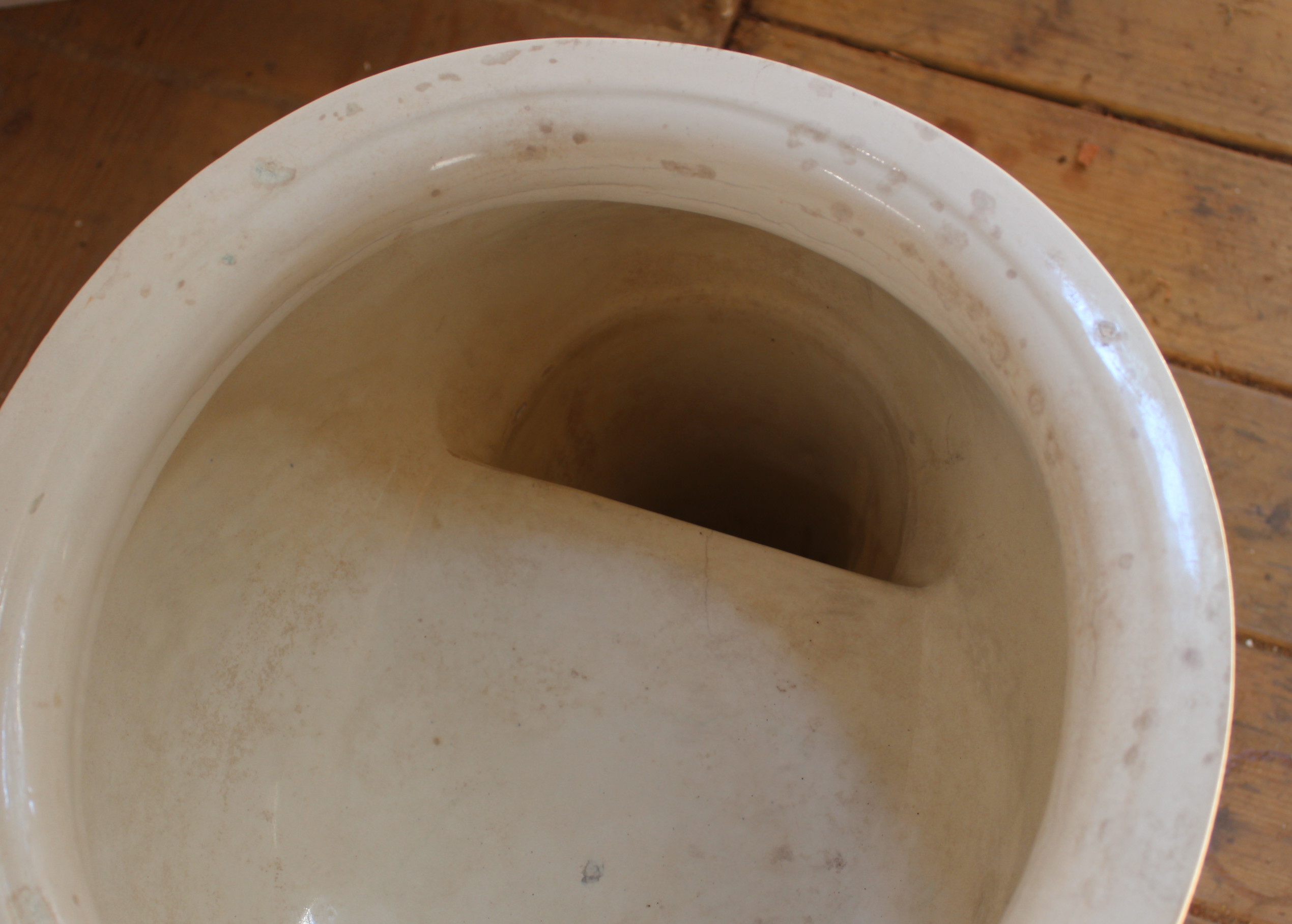 Antique Elephant Bowl Toilet and Wall-Mount Tank