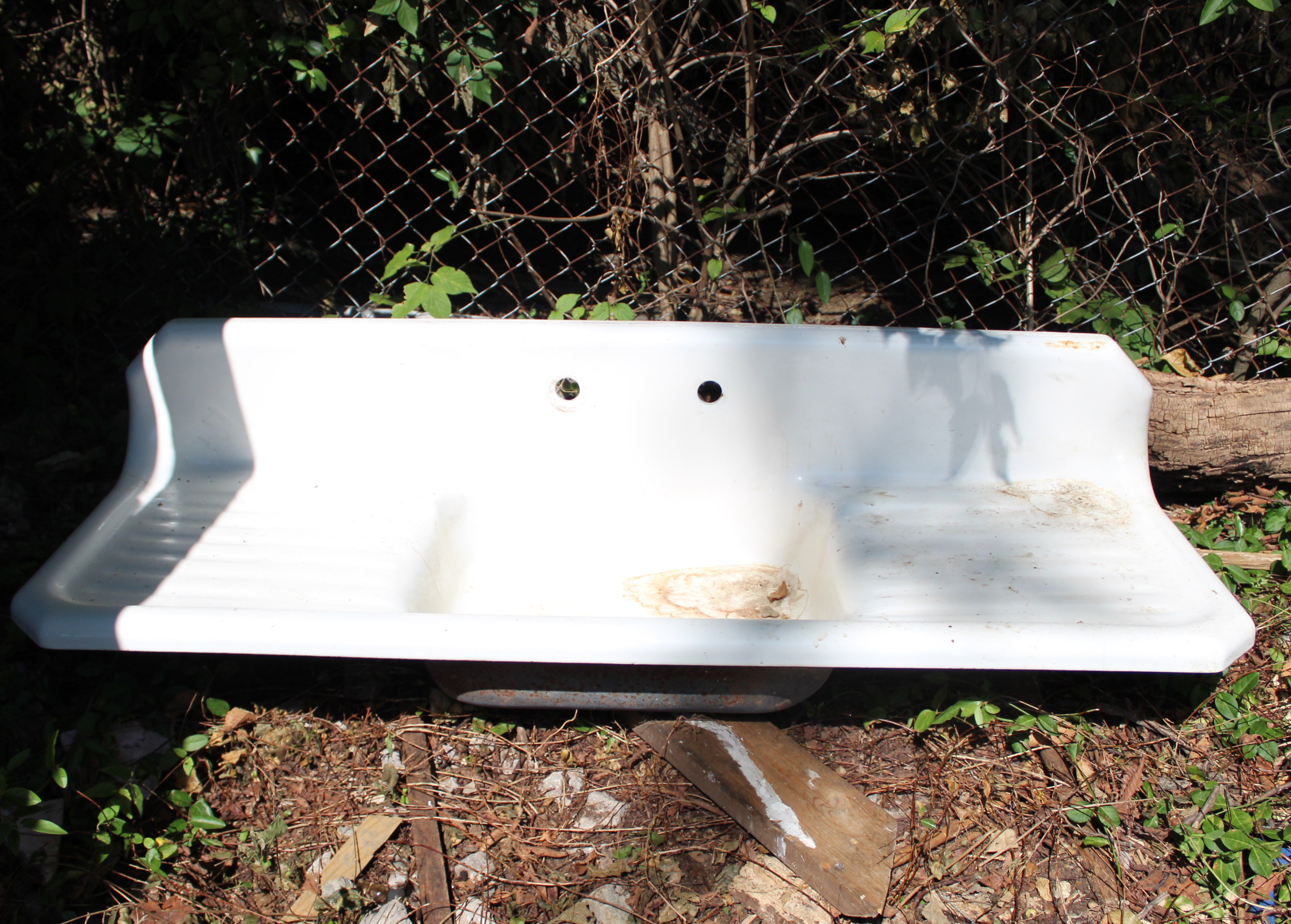 Enamel and Iron Sink With Double Drainboards