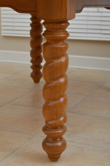 Broyhill Pine Dining Table and Six Chairs