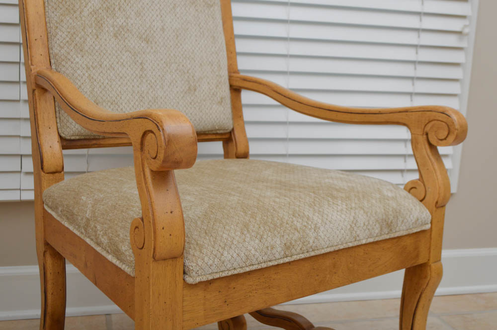 Broyhill Pine Dining Table and Six Chairs