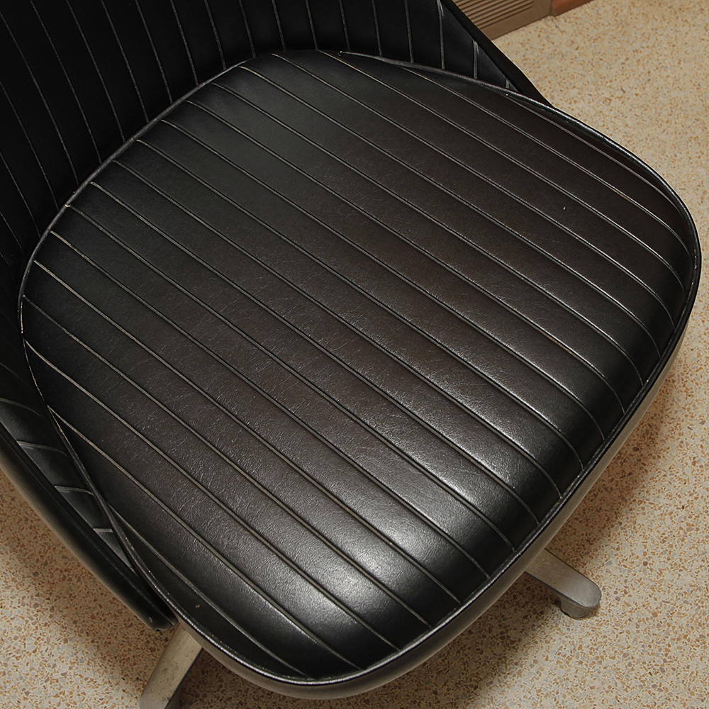 Mid Century Modern "Decorables" Dinette Table and Chairs by Chromcraft