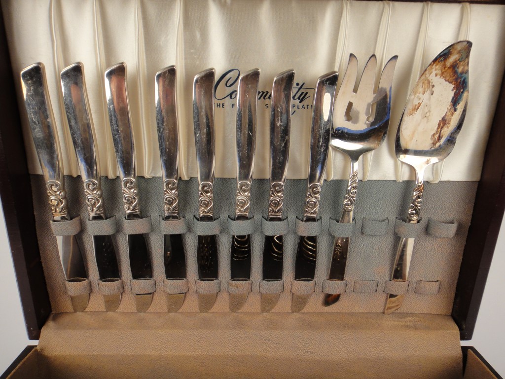 Vintage Oneida Community "South Seas" Silverplate Flatware