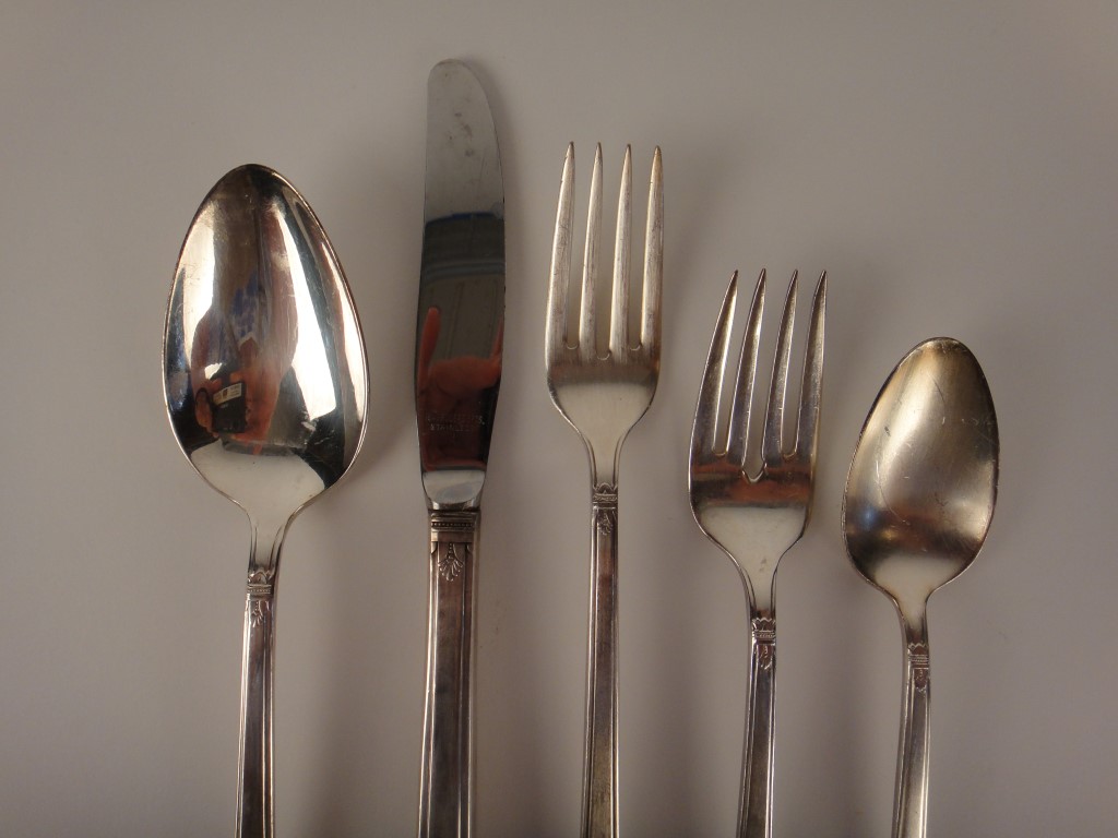 1847 Rogers Brothers "First Love" Silverplate Flatware