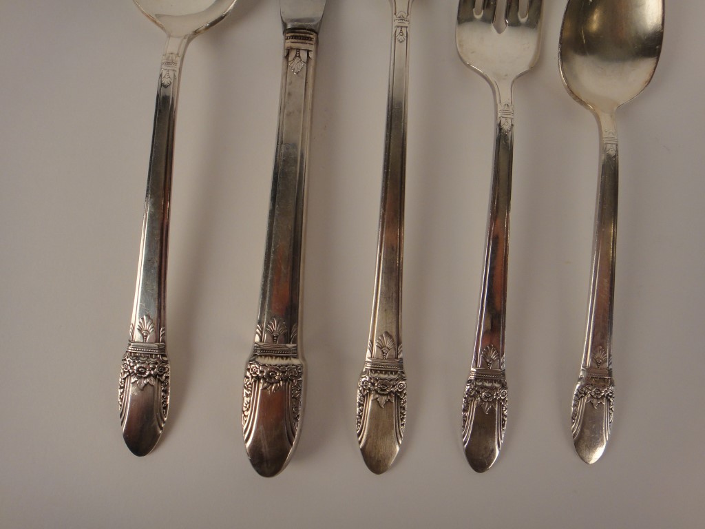 1847 Rogers Brothers "First Love" Silverplate Flatware